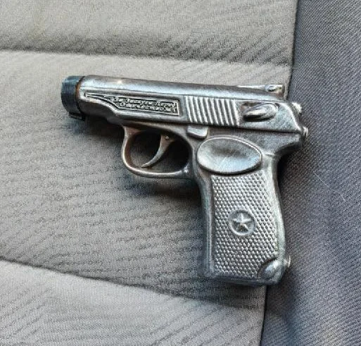 19-latek odpowie za groźby, kradzież i uszkodzenie mienia