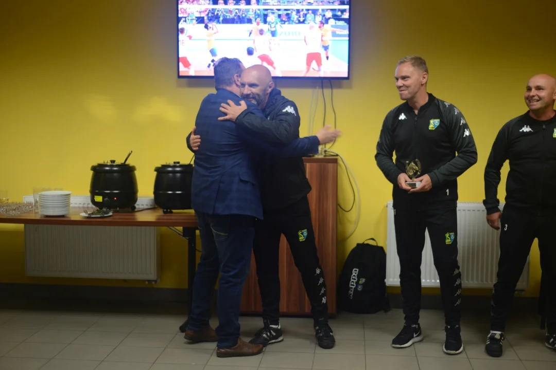 Radość z każdego gola, szatnia po meczu Siarki Tarnobrzeg - Garbarnia Kraków
