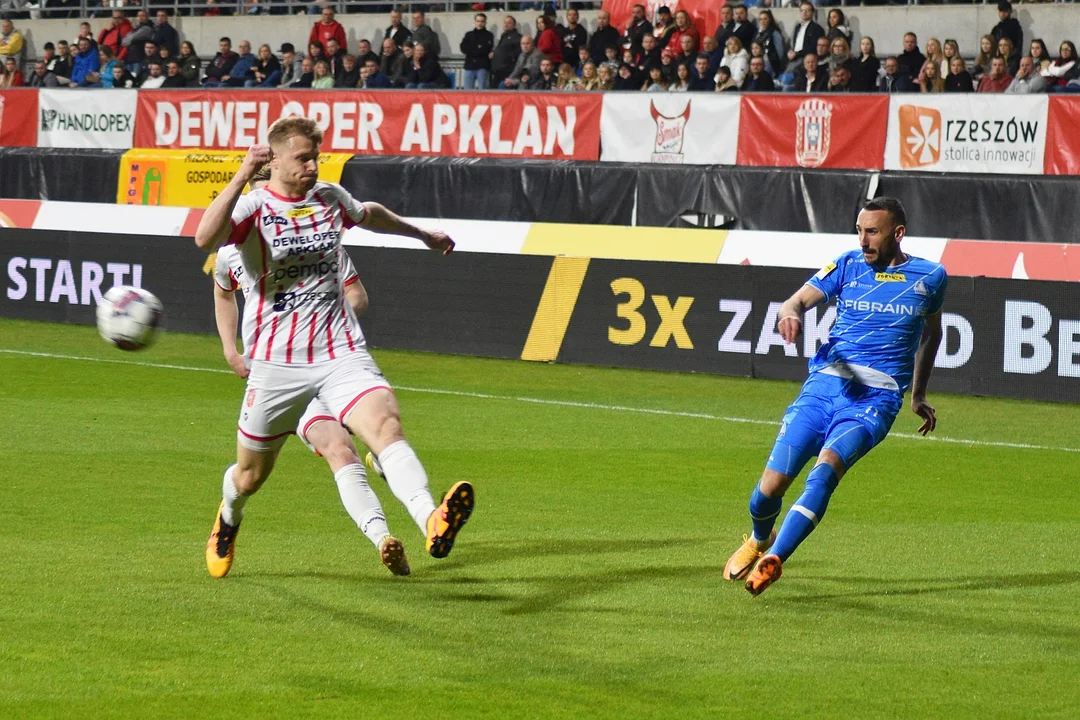 Mecz derbowy. Fortuna 1. Liga: Resovia Rzeszów - Stal Rzeszów