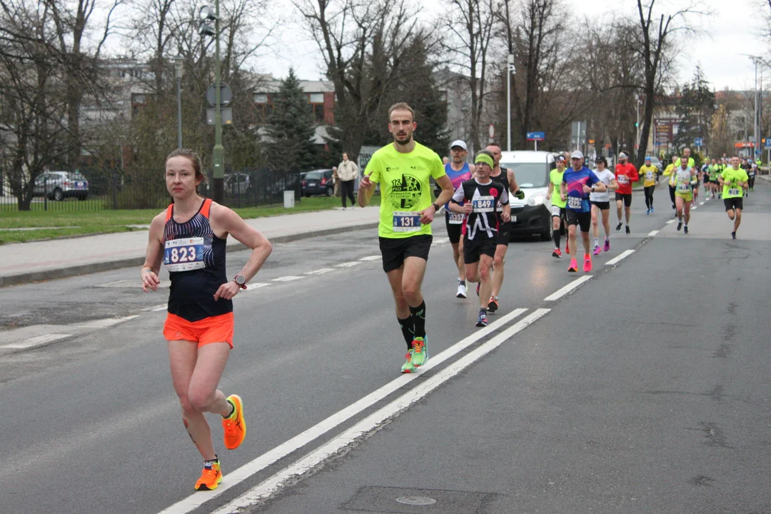 16. PKO Półmaraton Rzeszowski za nami. 1700 biegaczy na ulicach Rzeszowa