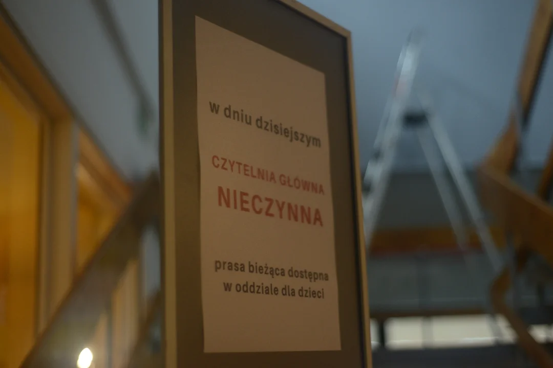 Szkody w Miejskiej Bibliotece Publicznej w Tarnobrzegu