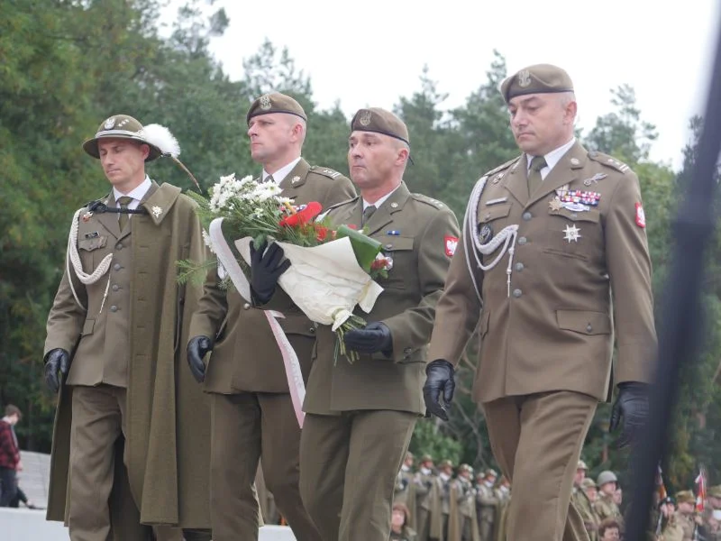 Odsłonięcie pomnika w Mielcu