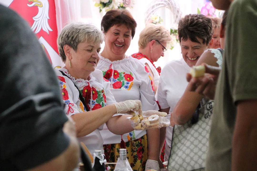 KGW Wola Raniżowska i KGW Mazury na festiwalu w Stalowej Woli