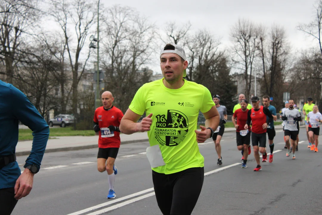 16. PKO Półmaraton Rzeszowski za nami. 1700 biegaczy na ulicach Rzeszowa