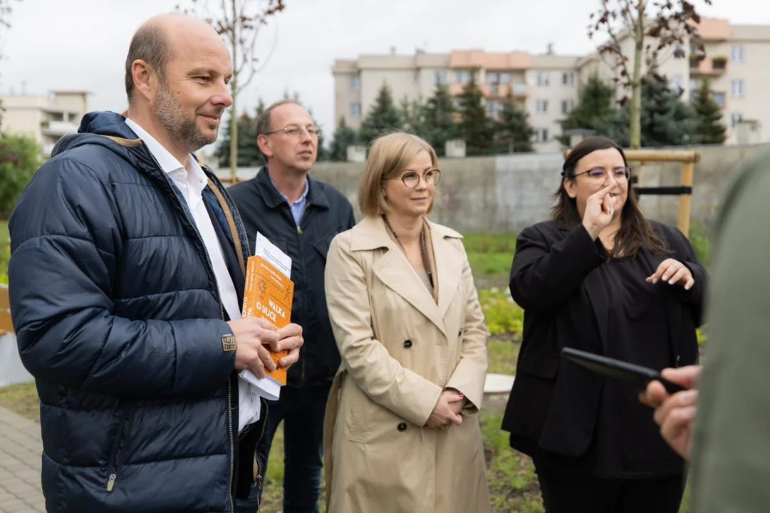 Nowy park na ul. Kurpiowskiej