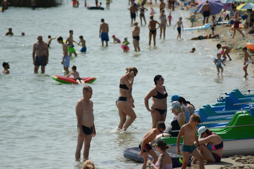 Tłumy nad Jeziorem Tarnobrzeskim - zobacz zdjęcia z sobotniego plażowania