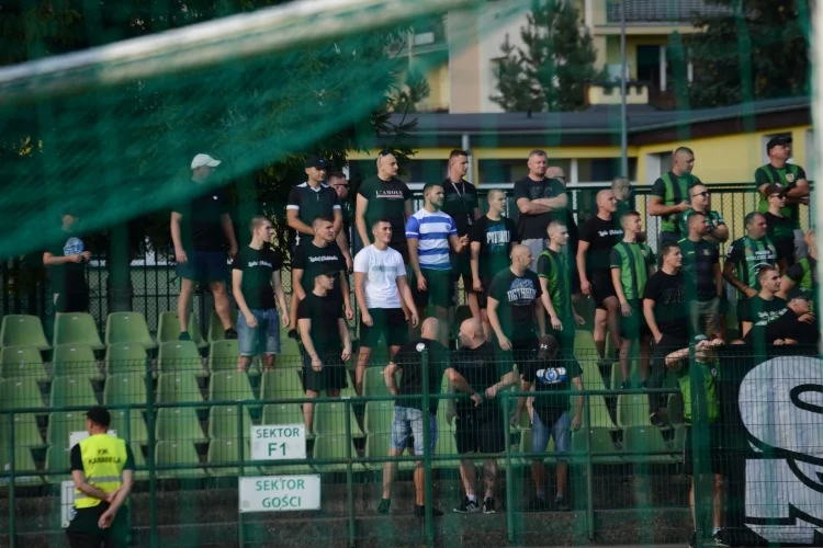Kibice na meczu Siarka Tarnobrzeg - Karpaty Krosno