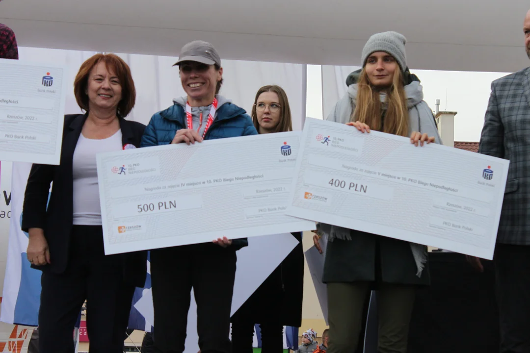 10. PKO Bieg Niepodległości. Wszyscy zwycięzcy na podium