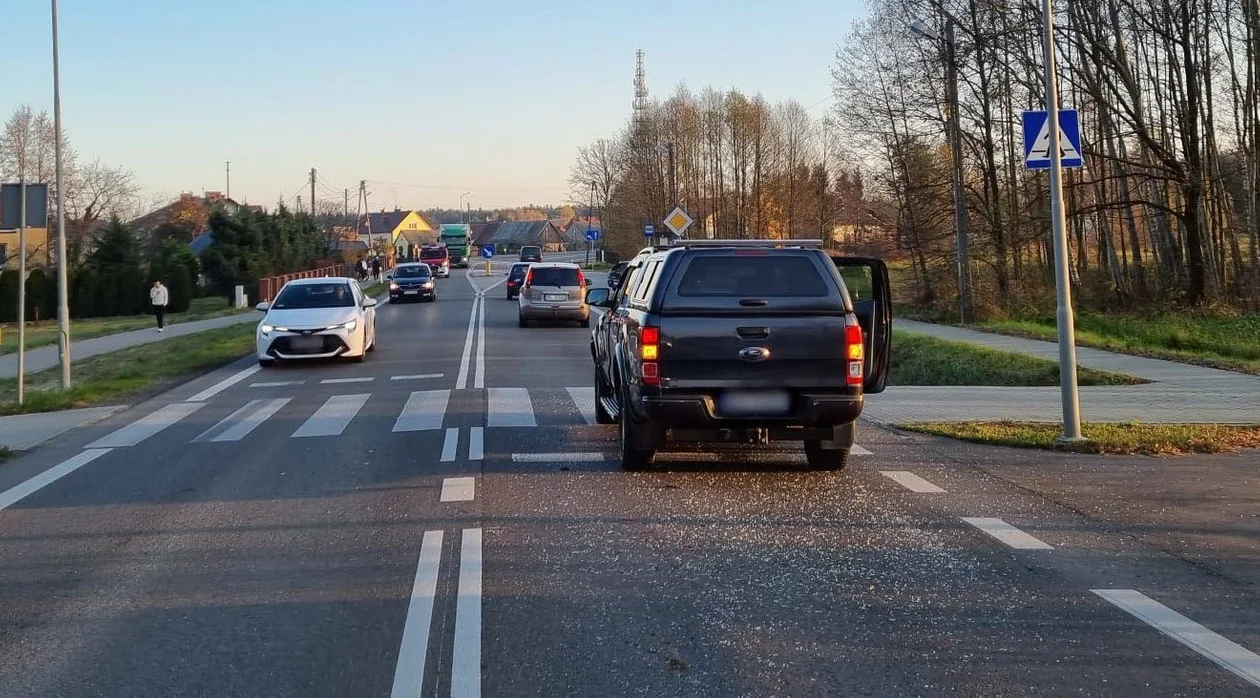 Zderzenie dwóch samochodów osobowych na DK-9 w Komorowie. Możliwe utrudnienia [AKTUALIZACJA - ZDJĘCIA - WIDEO] - Zdjęcie główne