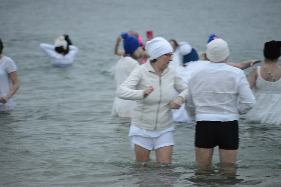 "Jezioro Aniołów" w lutym. Zobaczcie zdjęcia z plaży Jeziora Tarnobrzeskiego