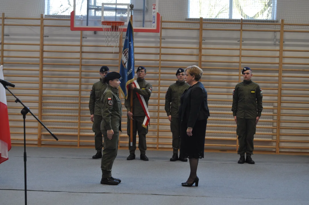 "Ślubuję wypełniania obowiązków kadeta"- ślubowanie klas wojskowych