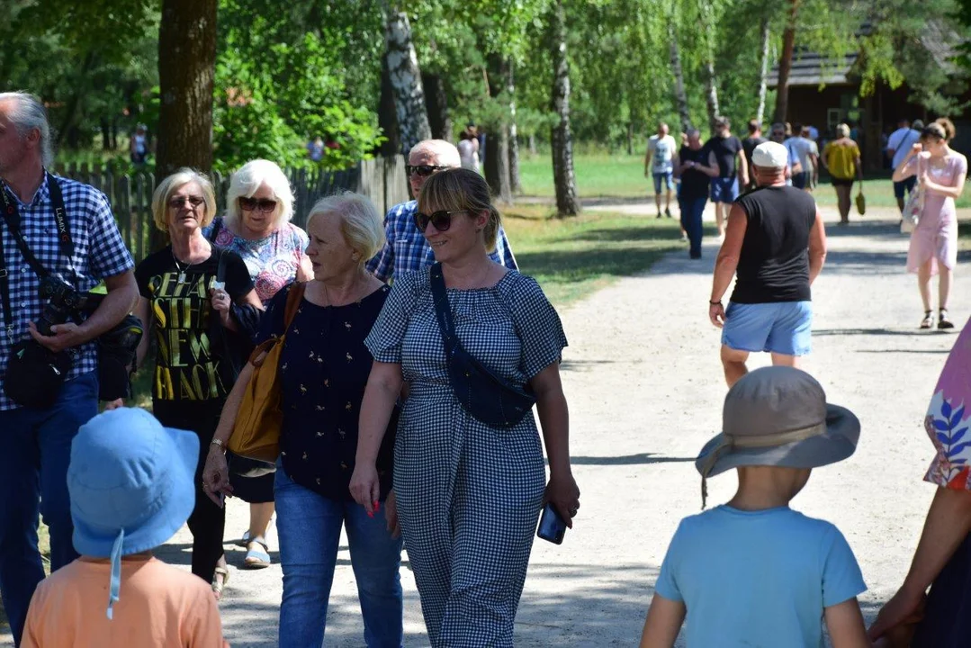 Tłumy na imprezie w skansenie w Kolbuszowej.