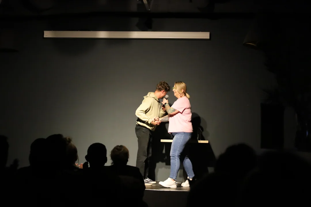 Na scenie