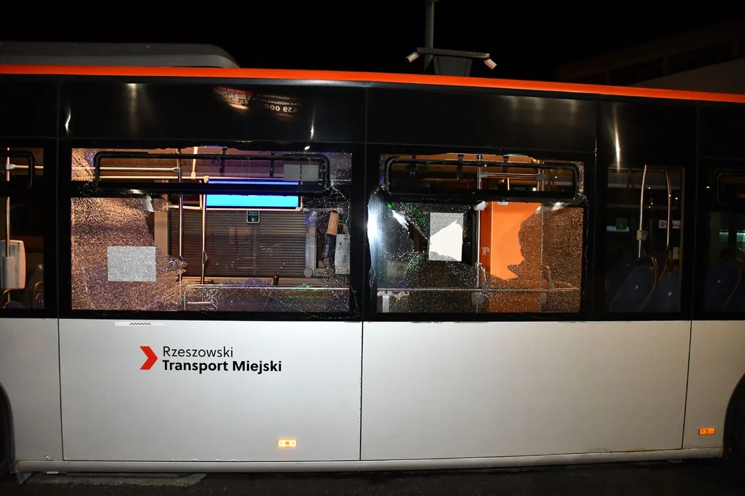 Zdemolował autobus miejski w Rzeszowie