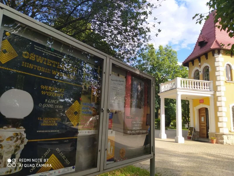 Pałacyk Oborskich zaprasza na wystawę na temat historii oświetlenia [ZDJĘCIA, WIDEO] - Zdjęcie główne