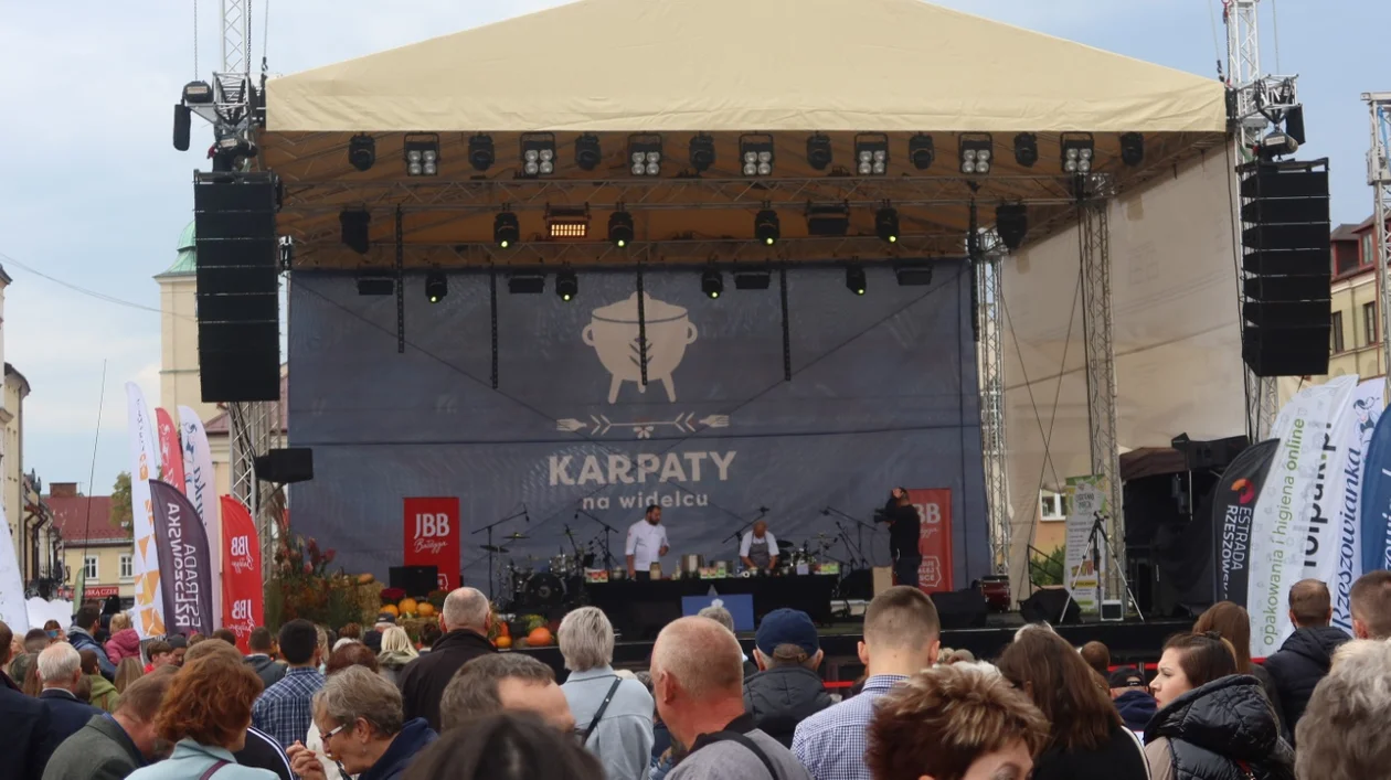 Drugi dzień festiwalu "Karpaty na Widelcu". Robert Makłowicz docenił Rzeszów [ZDJĘCIA, WIDEO]