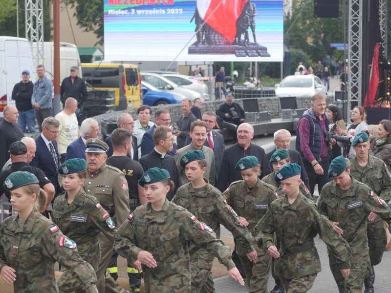 Odsłonięcie pomnika w Mielcu