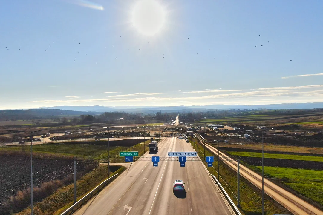 Przejście graniczne w Malhowicach dostępne dla kierowców ciężarówek powyżej 7,5 tony - Zdjęcie główne