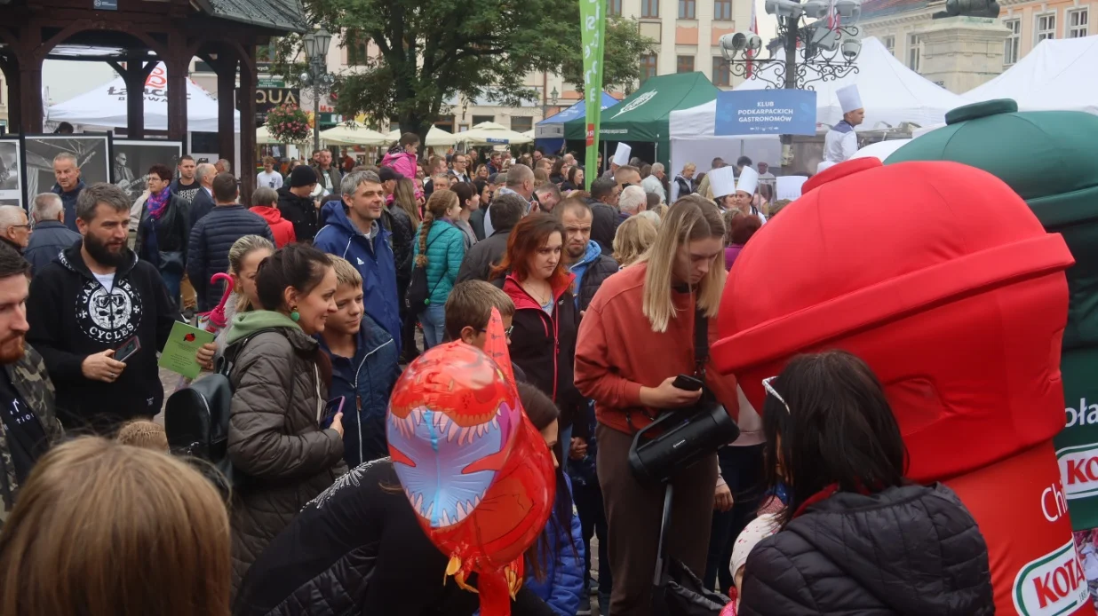 Drugi dzień festiwalu "Karpaty na Widelcu". Robert Makłowicz docenił Rzeszów [ZDJĘCIA, WIDEO]