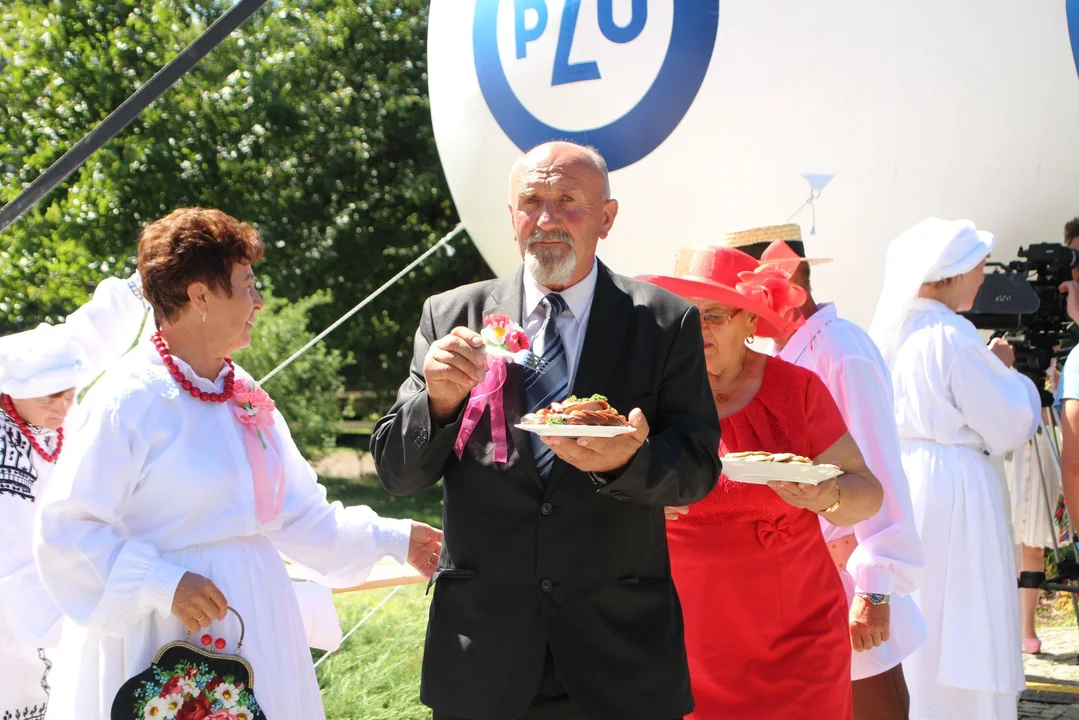 KGW Wola Raniżowska i KGW Mazury na festiwalu w Stalowej Woli