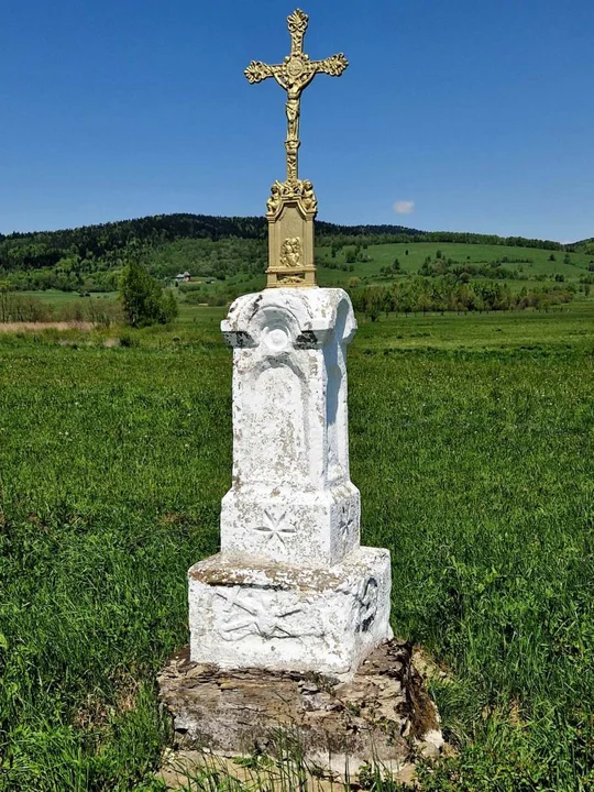 Krzyż przydrożny w Krainie Lipeckiej