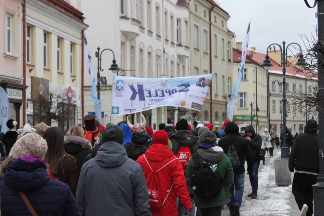 WOŚP 2023: Barwny korowód wolontariuszy, morsów, rowerzystów i pięknych psów rasowych