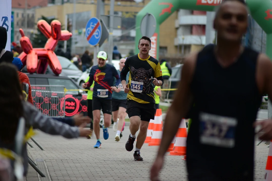 16. PKO Półmaraton Rzeszowski oraz 8. PKO Sztafeta Półmaratońska w Rzeszowie - dużo zdjęć z trasy i mety