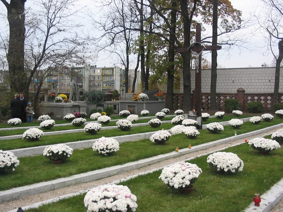 Wszystkich świętych na archiwalnych zdjęciach