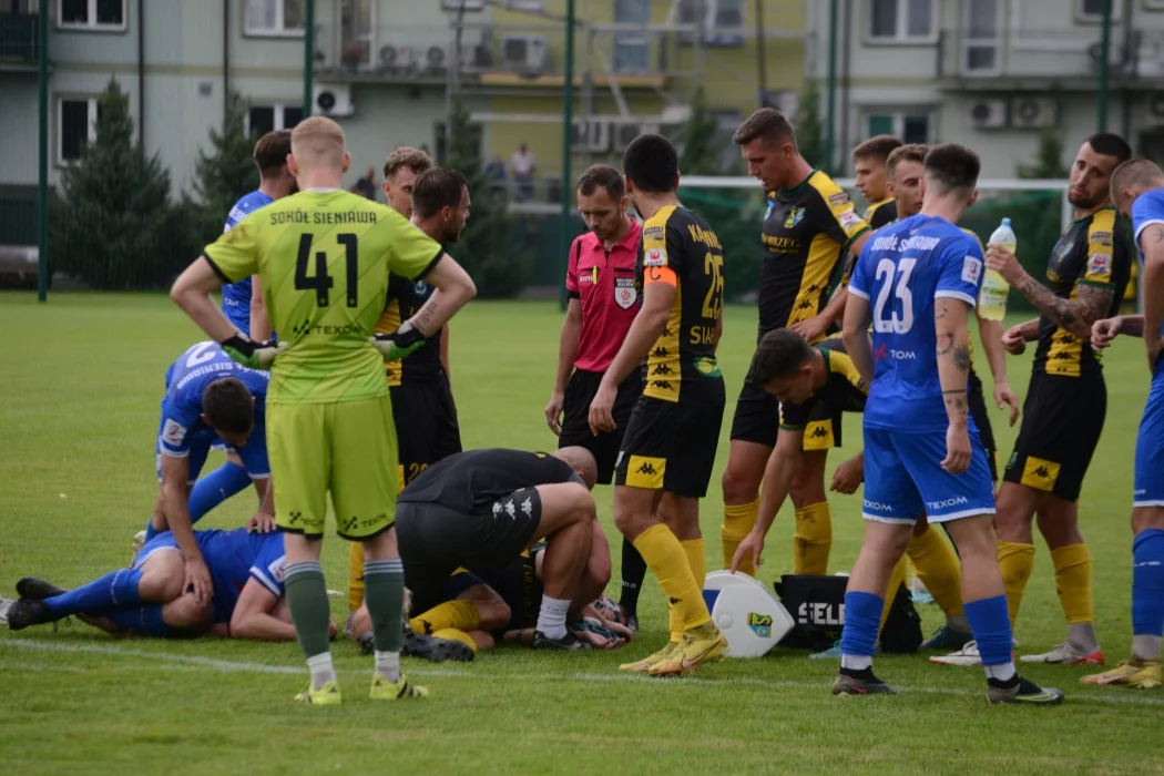 Trzecia liga, grupa 4: Siarka Tarnobrzeg - Sokół Sieniawa 2:0