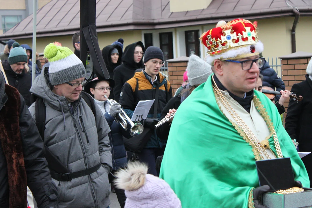 Orszak Trzech Króli w Rzeszowie. Kolęda pokoju z Zalesia do Katedry Rzeszowskiej