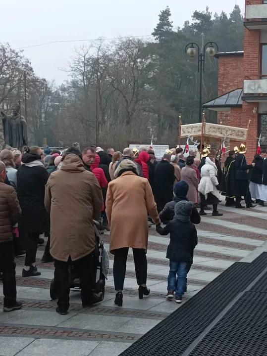 Procesja rezurekcyjna w kościele MBNP w Mielcu