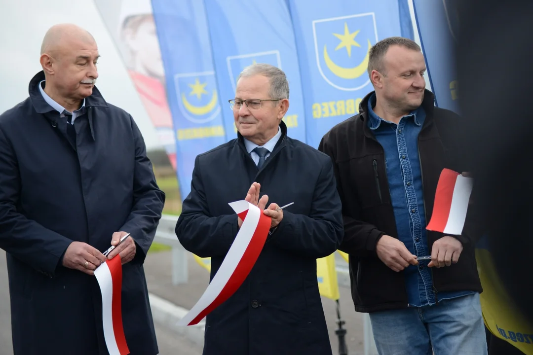 Uroczyste otwarcie obwodnicy Tarnobrzega - pierwsze pojazdy na tej drodze