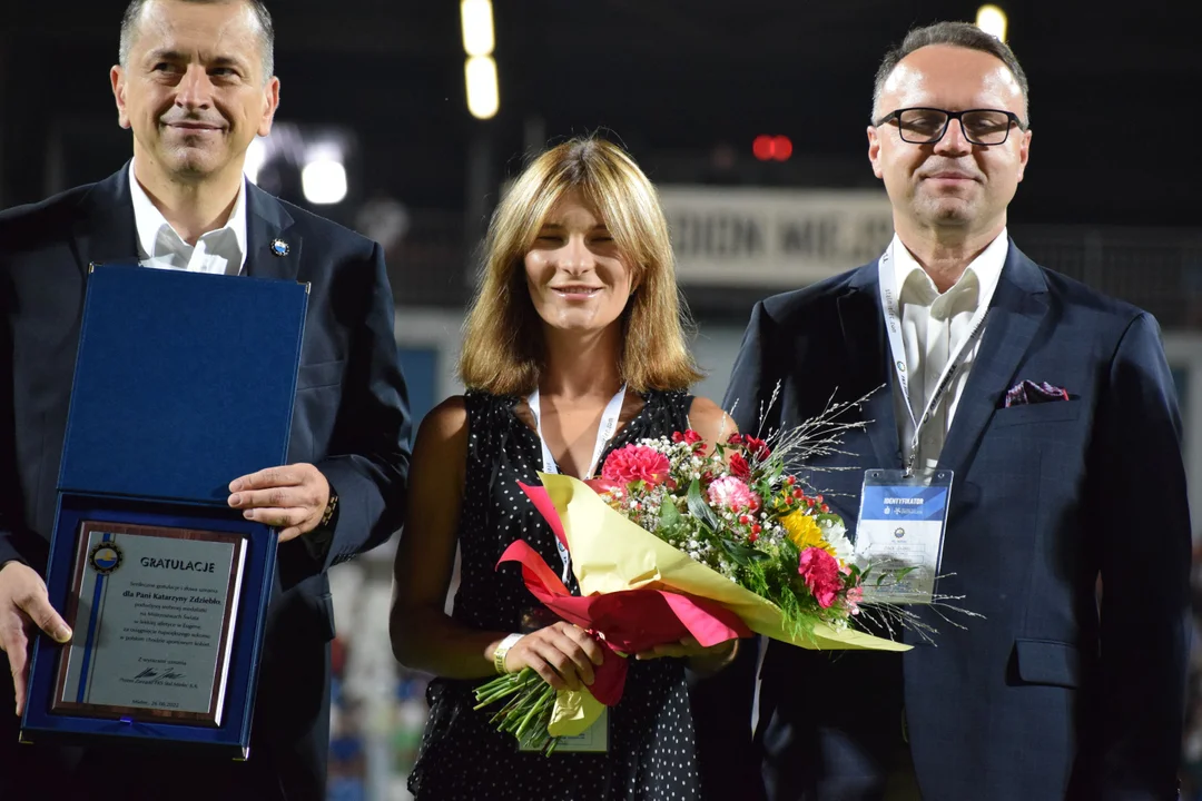 Kasia Zdziebło nagrodzona na stadionie