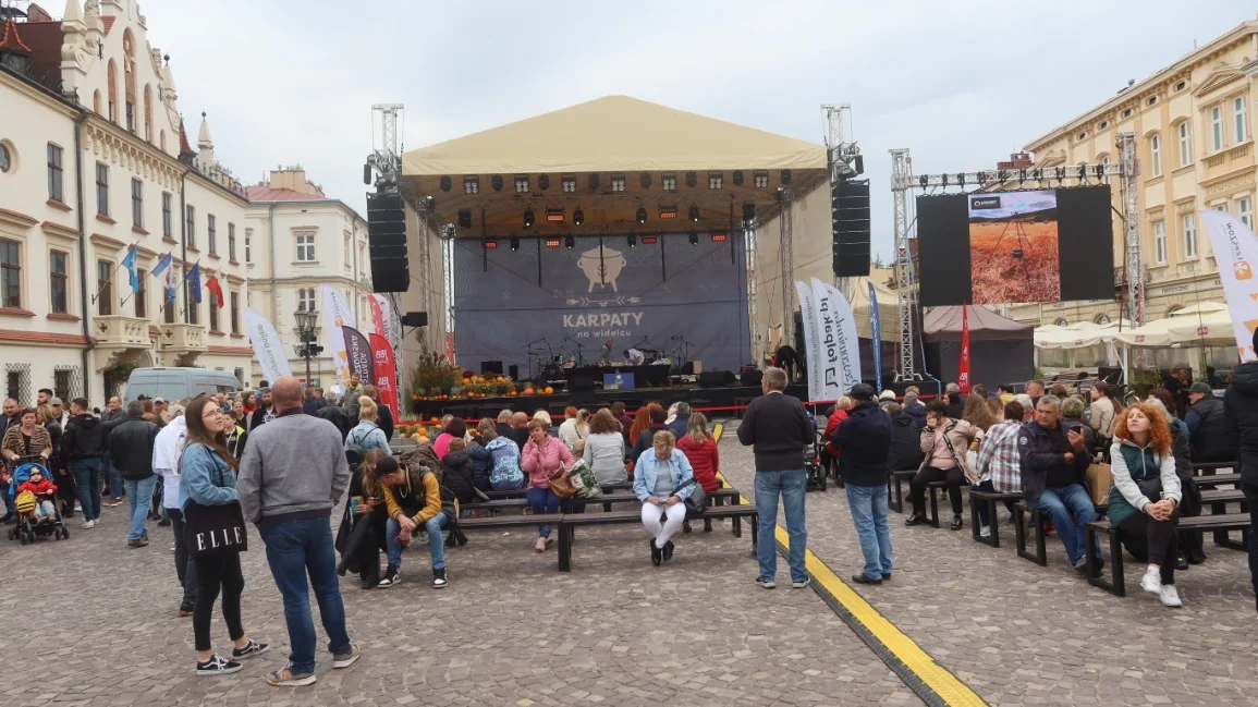 Drugi dzień festiwalu "Karpaty na Widelcu". Robert Makłowicz docenił Rzeszów [ZDJĘCIA, WIDEO]