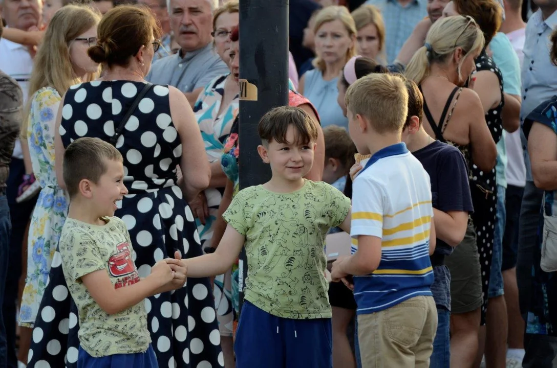 Na festynie w Kolbuszowej zjawiły się tłumy ludzi.