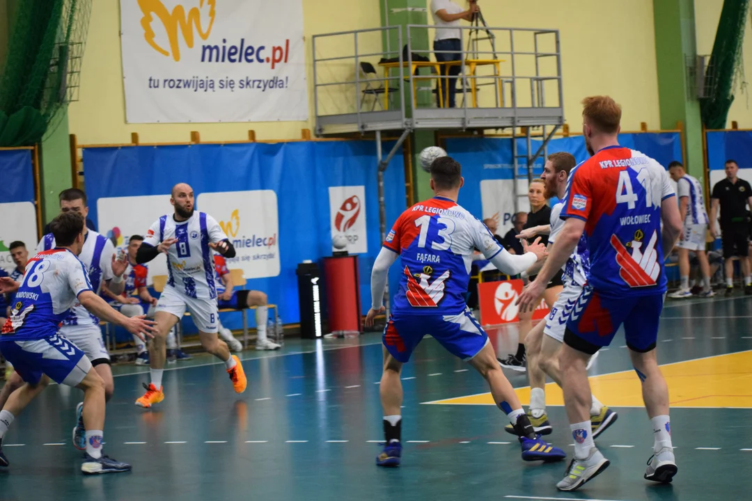 Liga Centralna. Handball Stal Mielec przegrywa z Legionowem. Wiemy, z kim zagra w barażach [ZDJĘCIA, WIDEO] - Zdjęcie główne