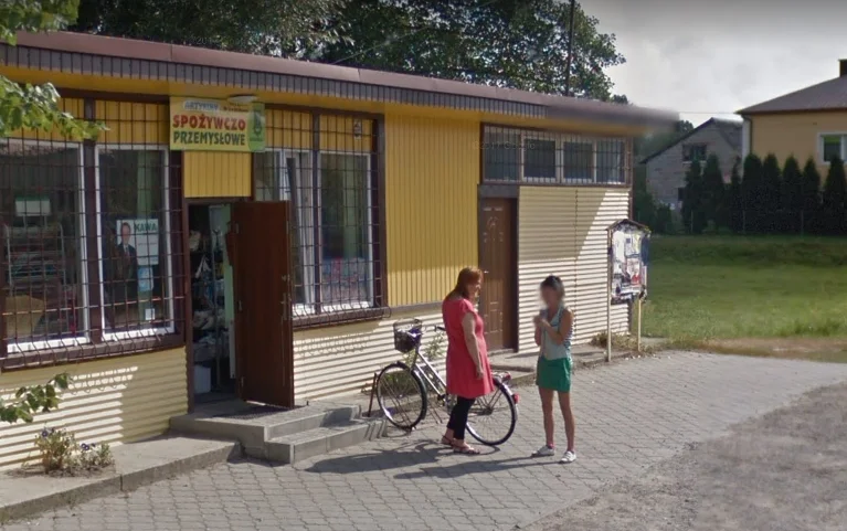 Mieszkańcy Dzikowca na Google Street View