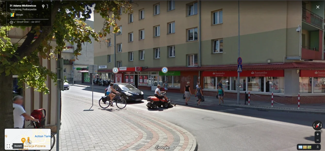 Google Street View i kto został "przyłapany" na zabawnych sytuacjach. Jak zmieniły się miasta Podkarpacia? Zobacz fotografie z Rzeszowa, Tarnobrzega, Mielca, Sanoka i Kolbuszowej [ZDJĘCIA] - Zdjęcie główne