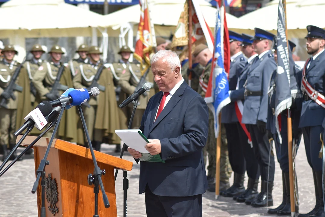 Obchody Dnia Flagi Rzeczypospolitej Polskiej na Rynku w Rzeszowie