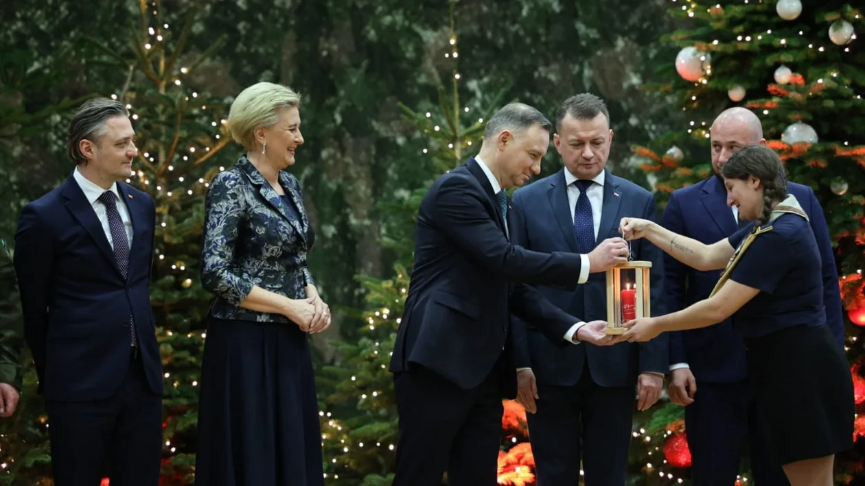 Andrzej Duda w Rzeszowie. Wspólna wigilia prezydenta z polskimi służbami