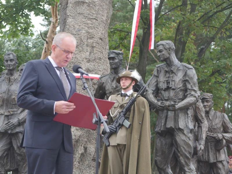 Odsłonięcie pomnika w Mielcu