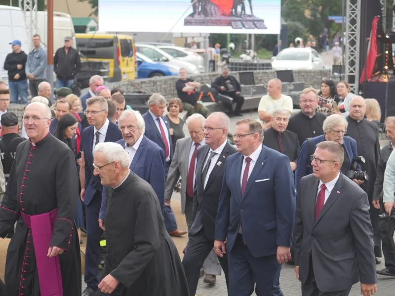 Odsłonięcie pomnika w Mielcu