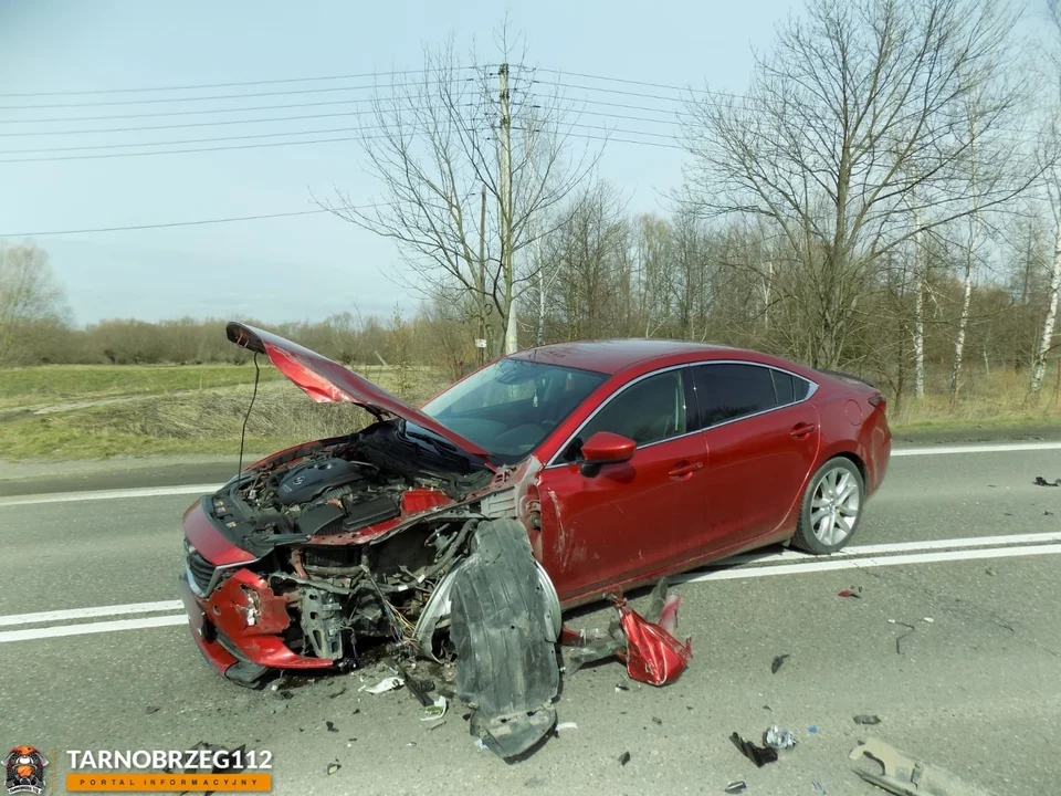 Wypadek na drodze wojewódzkiej numer 985 w Siedleszczanach