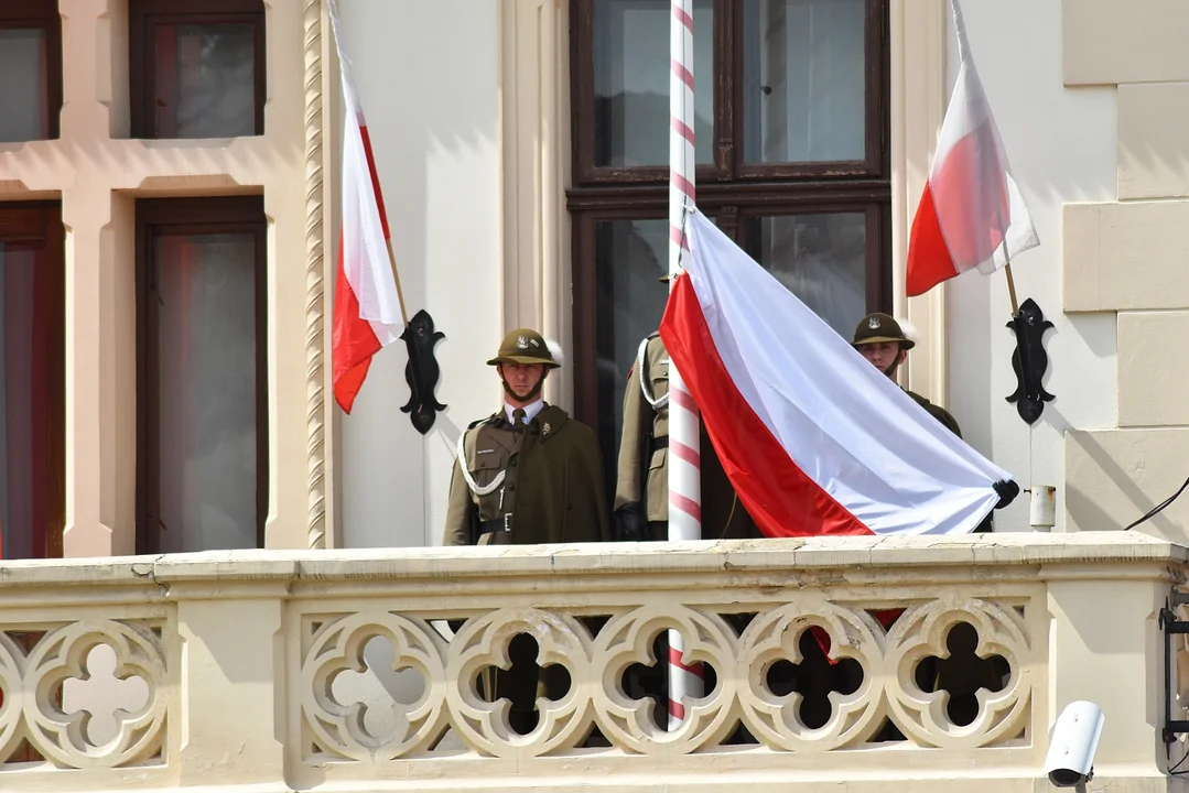 Obchody Dnia Flagi Rzeczypospolitej Polskiej na Rynku w Rzeszowie