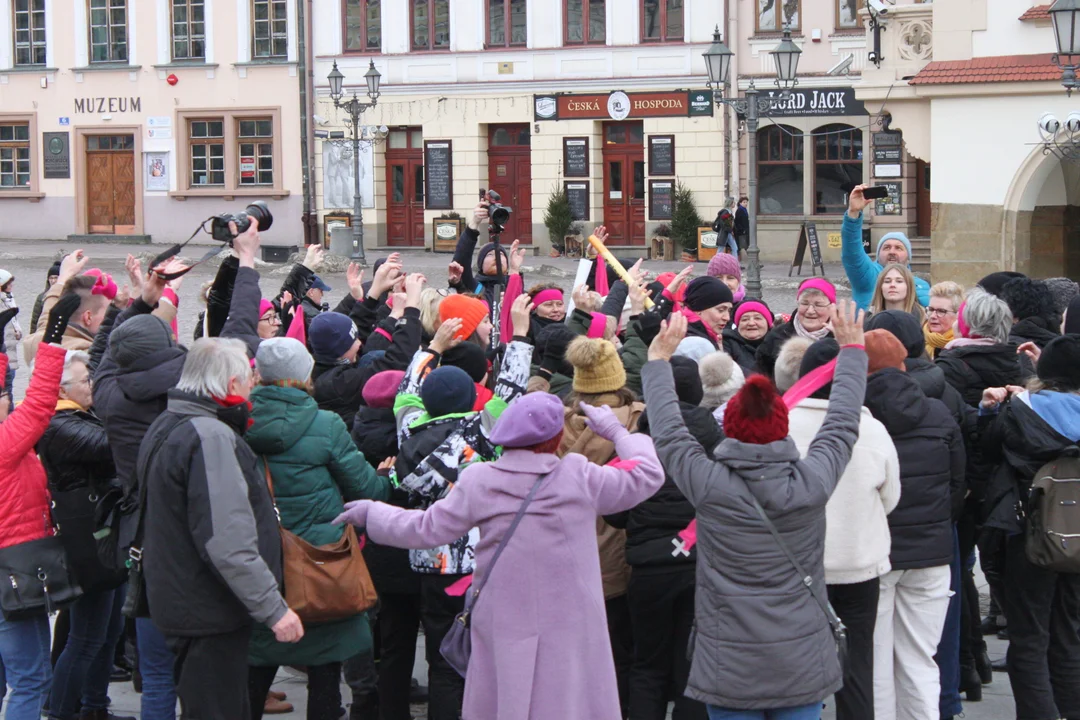 Nazywam się Miliard w Rzeszowie - zatańczyli na Rynku przeciwko przemocy