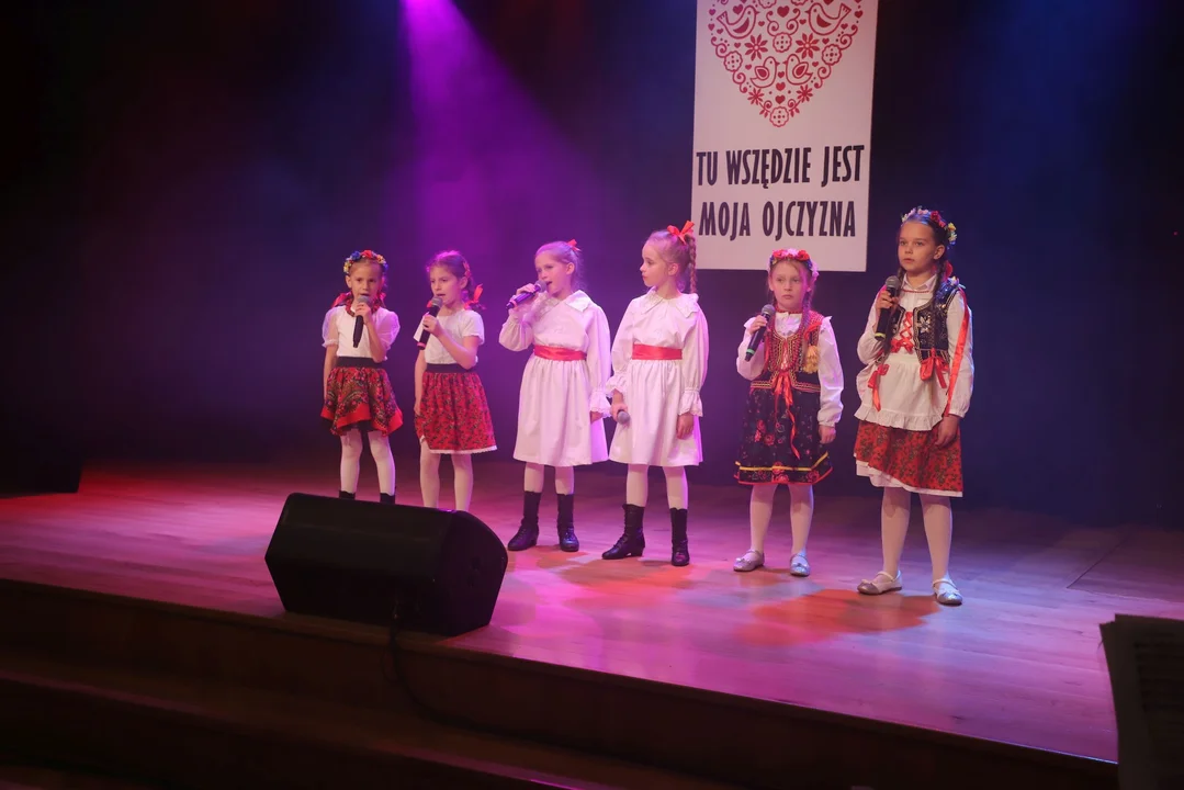 Koncert Wiosenno-Patriotyczny "Tu wszędzie jest Polska" w Chorzelowie