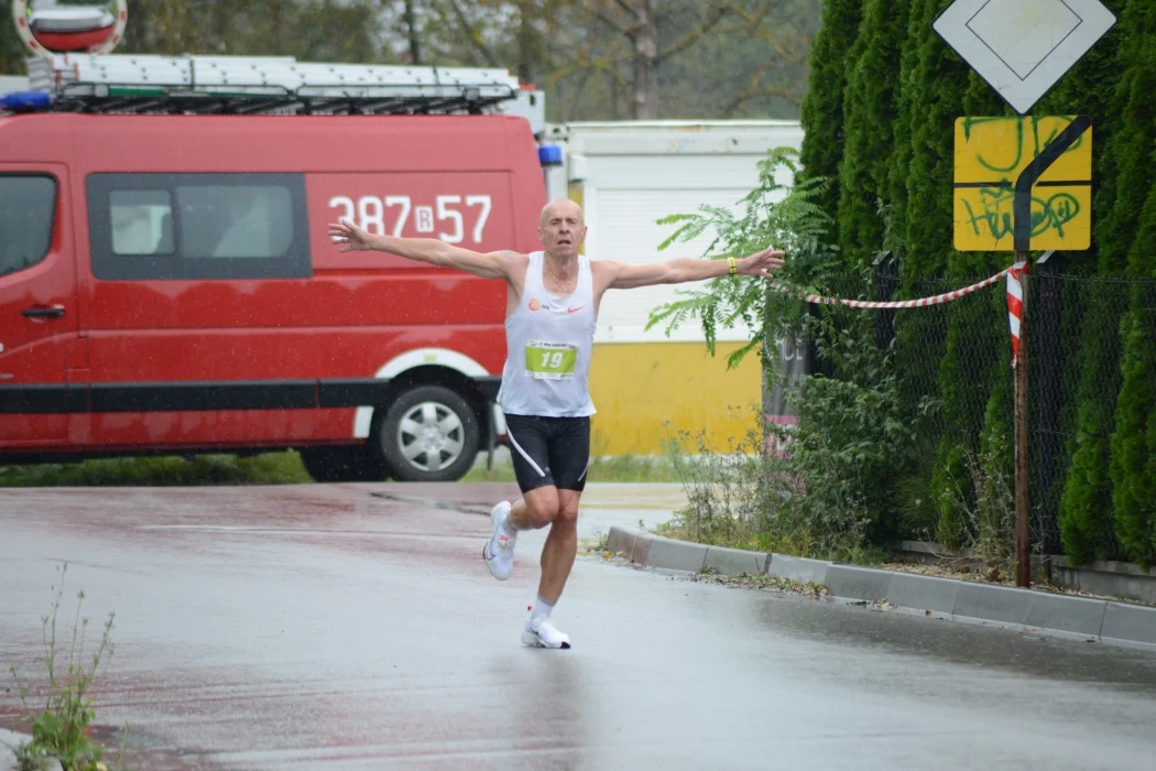 5. Bieg Szklarski Chmielów - Sandomierz - zdjęcia z biegu na dystansie 25 kilometrów