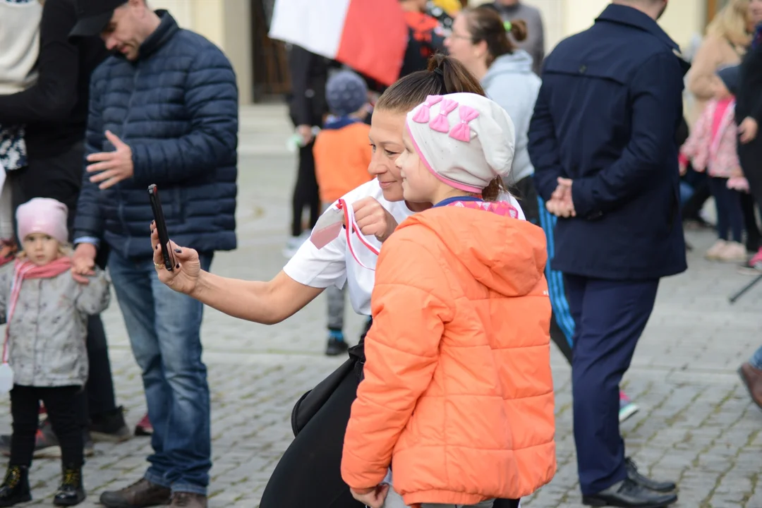 Bieg Historyczny "Dzieci dla Niepodległej" i piknik w Parku Dzikowskim - część 2