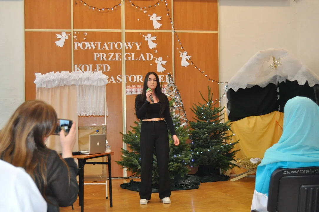 Powiatowy Przegląd Kolęd i Pastorałek w ZS im. J. Groszkowskiego Mielcu