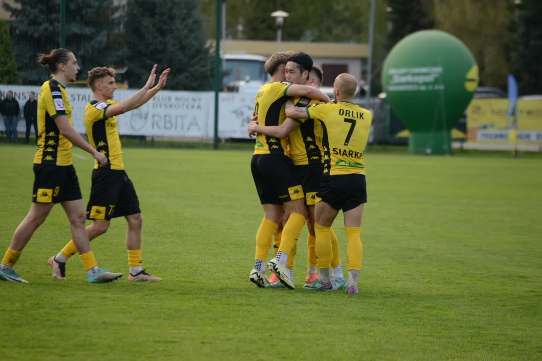 Trzecia liga, grupa 4: Siarka Tarnobrzeg - Chełmianka Chełm 5:3 - część 1